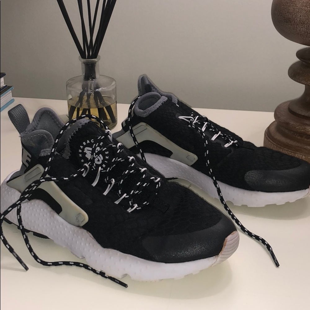 Nike Air Huarache Shoes